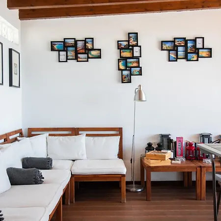 Uptown Oda ve Kahvaltı 4*