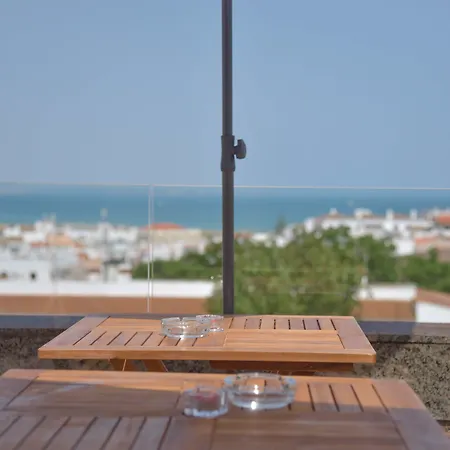 Oda ve Kahvaltı Uptown 4*